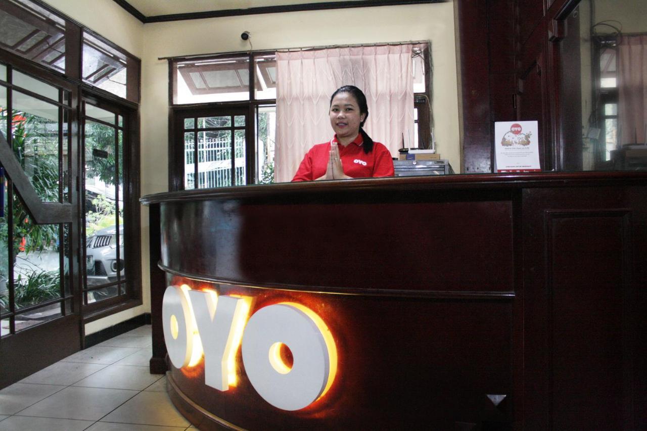 Vaccinated Staff - Oyo 181 Wisma Bintang Jakarta Buitenkant foto