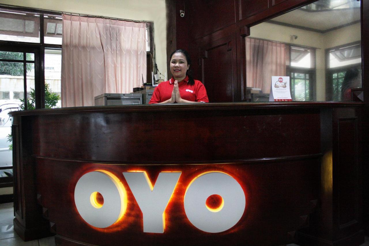 Vaccinated Staff - Oyo 181 Wisma Bintang Jakarta Buitenkant foto